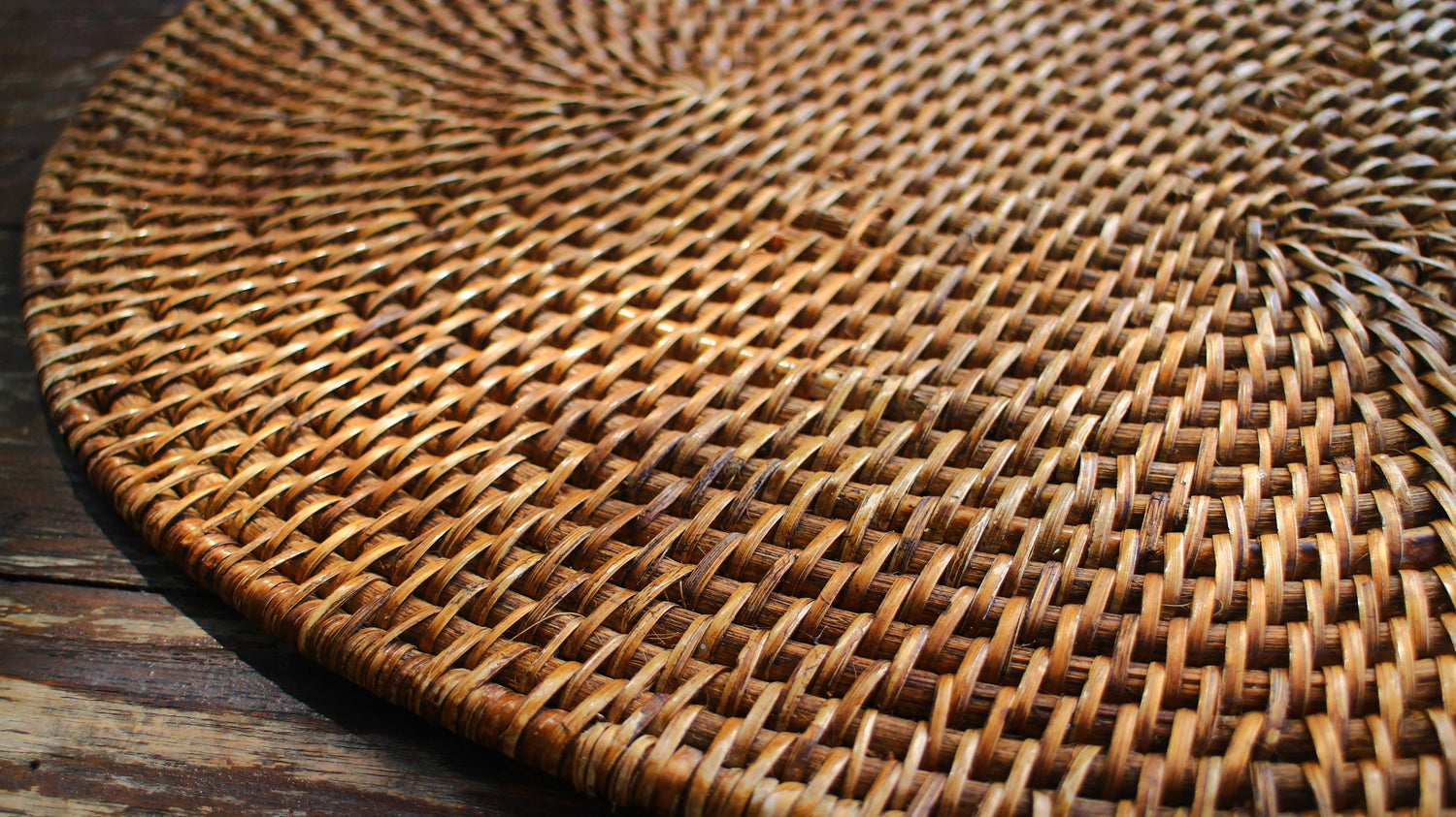 Close-up of natural rattan texture placemat – durable and sustainable handcrafted material